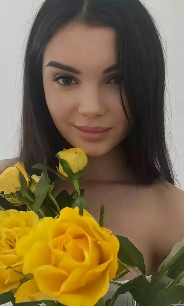 Eva Profile image 3