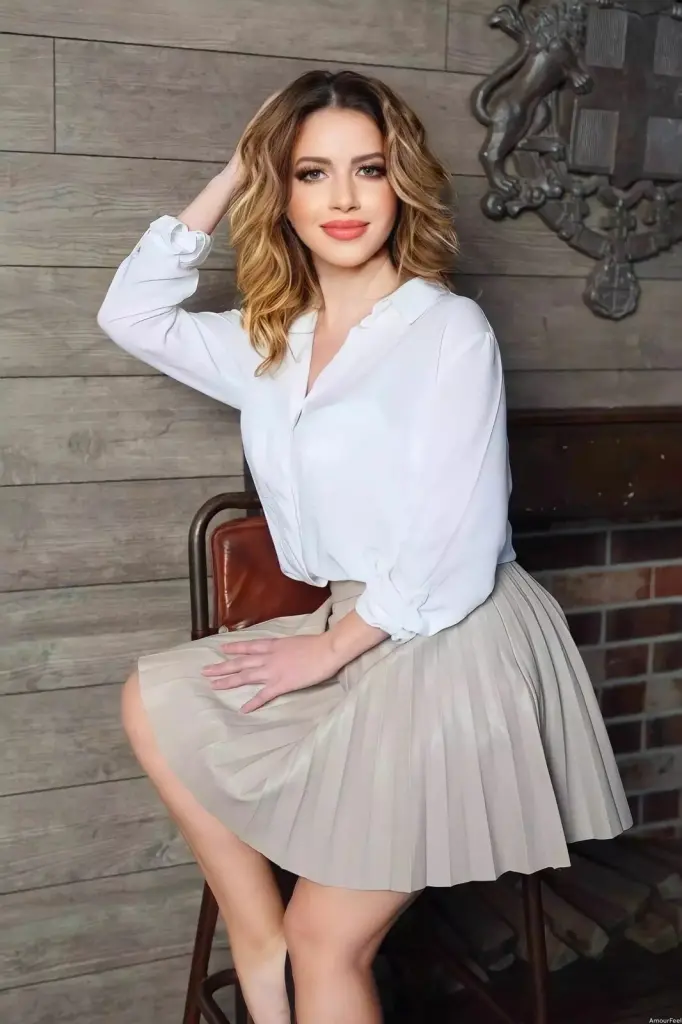 Yana Profile image 2